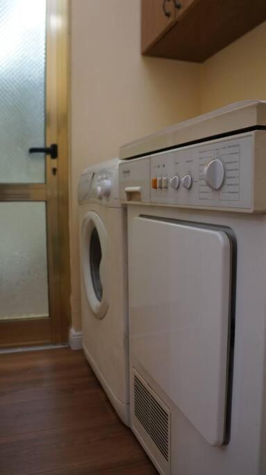 Alle'S M Shyri Studio Apartment 티라나 외부 사진