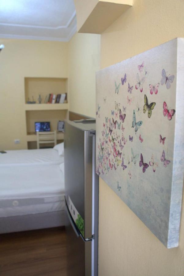 Alle'S M Shyri Studio Apartment 티라나 외부 사진